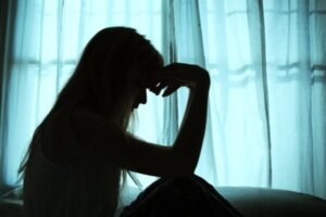 Het verband tussen problematisch internetgebruik, depressie en zelfmoord