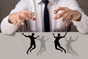 Manipulatoren beschuldigen anderen van manipulatie: ben jij een slachtoffer?