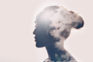 We worden introverter naarmate we ouder worden, beweert de wetenschap