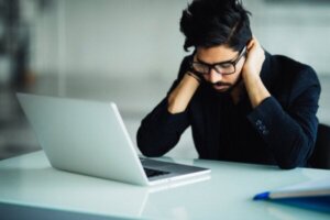 Het verschil tussen opdringerige en obsessieve gedachten