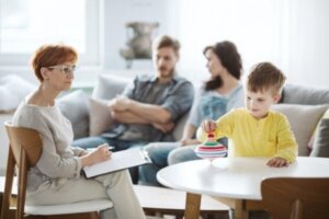 Speltherapie: kinderen helpen door te spelen