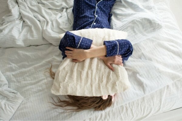 Clinomanie: de onbedwingbare drang om de hele dag in bed te blijven liggen