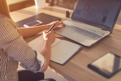 De voor- en nadelen van online leren