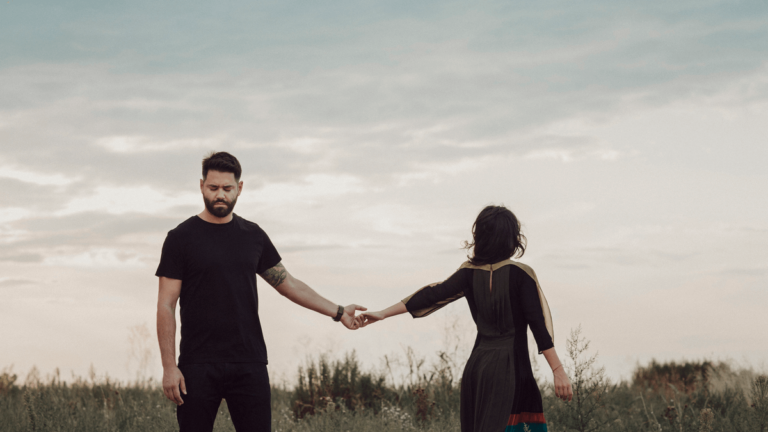 Mijn ex wil het contact met mij niet verliezen: waarom en wat kan ik doen?