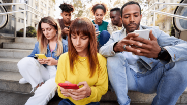 Besteed je te veel tijd aan sociale media? Leer 10 strategieën om het te verminderen