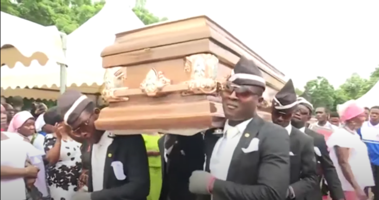 Begroetingen, bruiloften en andere gebruiken: 18 van 's werelds eigenaardigste sociale tradities