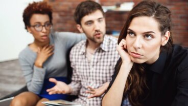 Waarom kan ik mensen niet uitstaan? Wat kan ik doen?