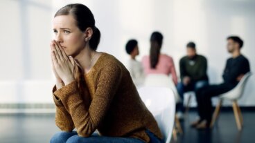 Hoe weet ik of ik sociale angst heb? 10 tekenen