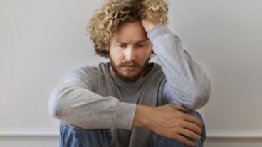 Hoe je kunt stoppen met het voeden van negatieve en obsessieve gedachten