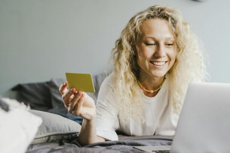 Hoe digitale marketing je aankoopbeslissingen beïnvloedt